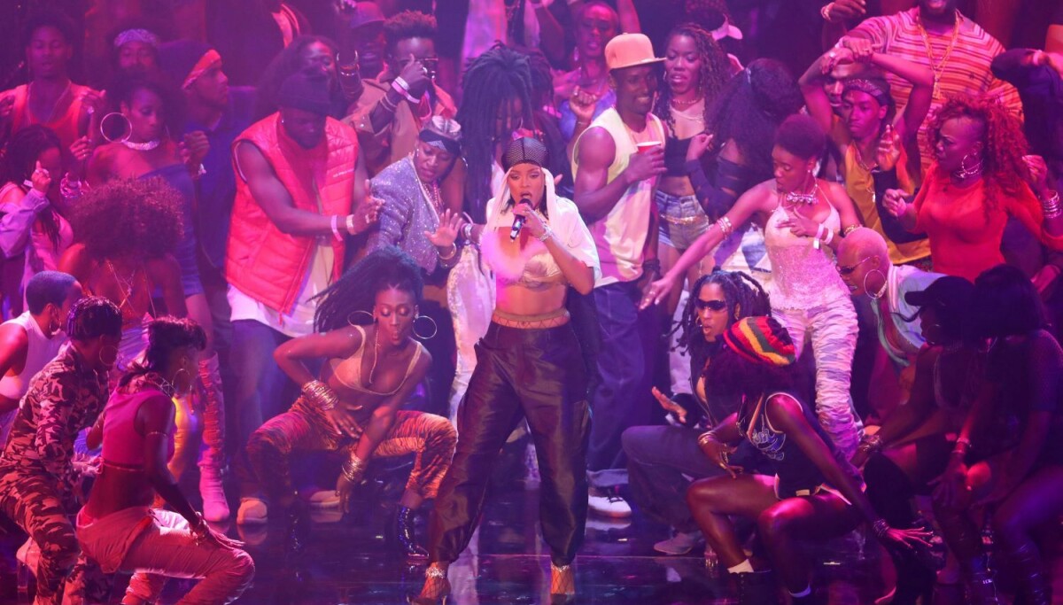 The 9 Best MTV VMAs Performances Since 2010