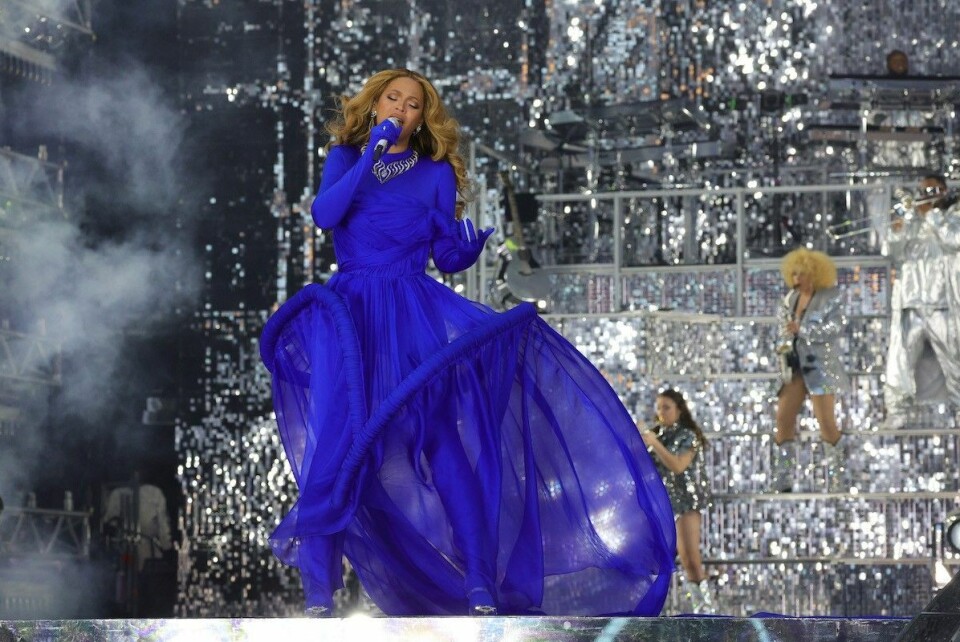 Beyoncé Memorializes Tina Turner With “River Deep – Mountain High ...