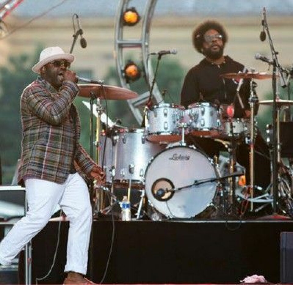 John Rivers 4 Roots Watch The Roots & Friends Roll Out The Hits At The Philly 4th Of July ...