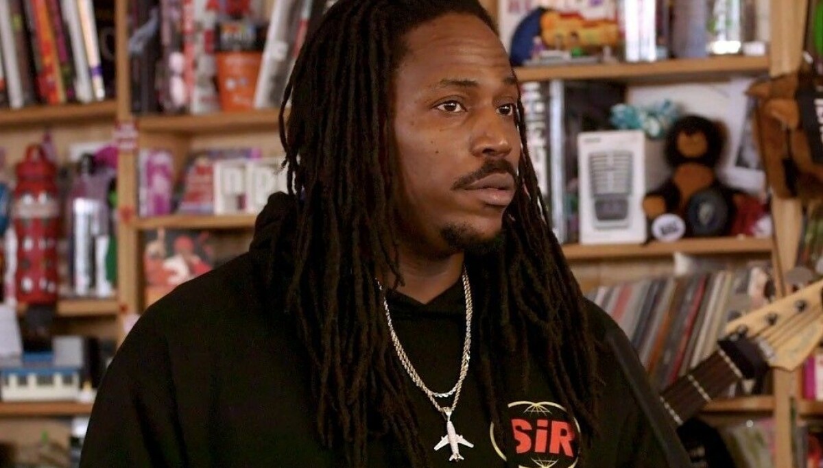 Sir Rnb Singer Watch SiR Perform an Emotionally Riveting NPR 'Tiny Desk Concert ...