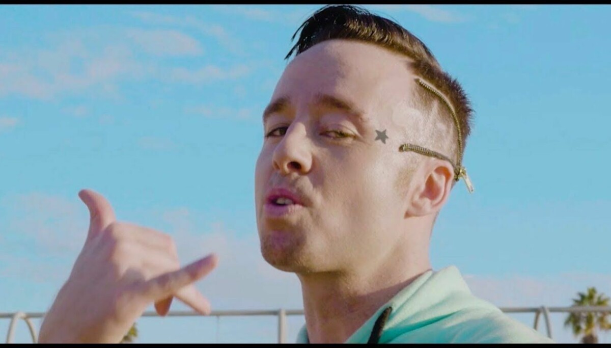 Canadian Rapper Dies After Airplane Music Video Stunt Goes Wrong ...