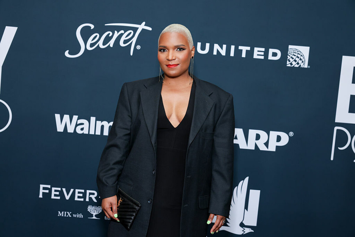 Watch 'The Proud Family' Cast and Creative Team Reunite for the 2020 NAACP  Arts, Culture \u0026 Entertainment Festival - Geeks Of Color, image size:1200x800