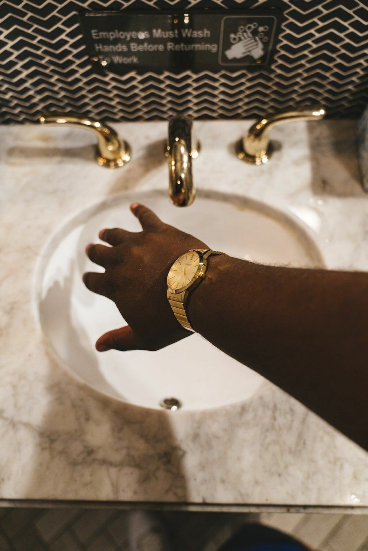 Seven Classic Rap Choruses That Are Long Enough To Wash Your Hands